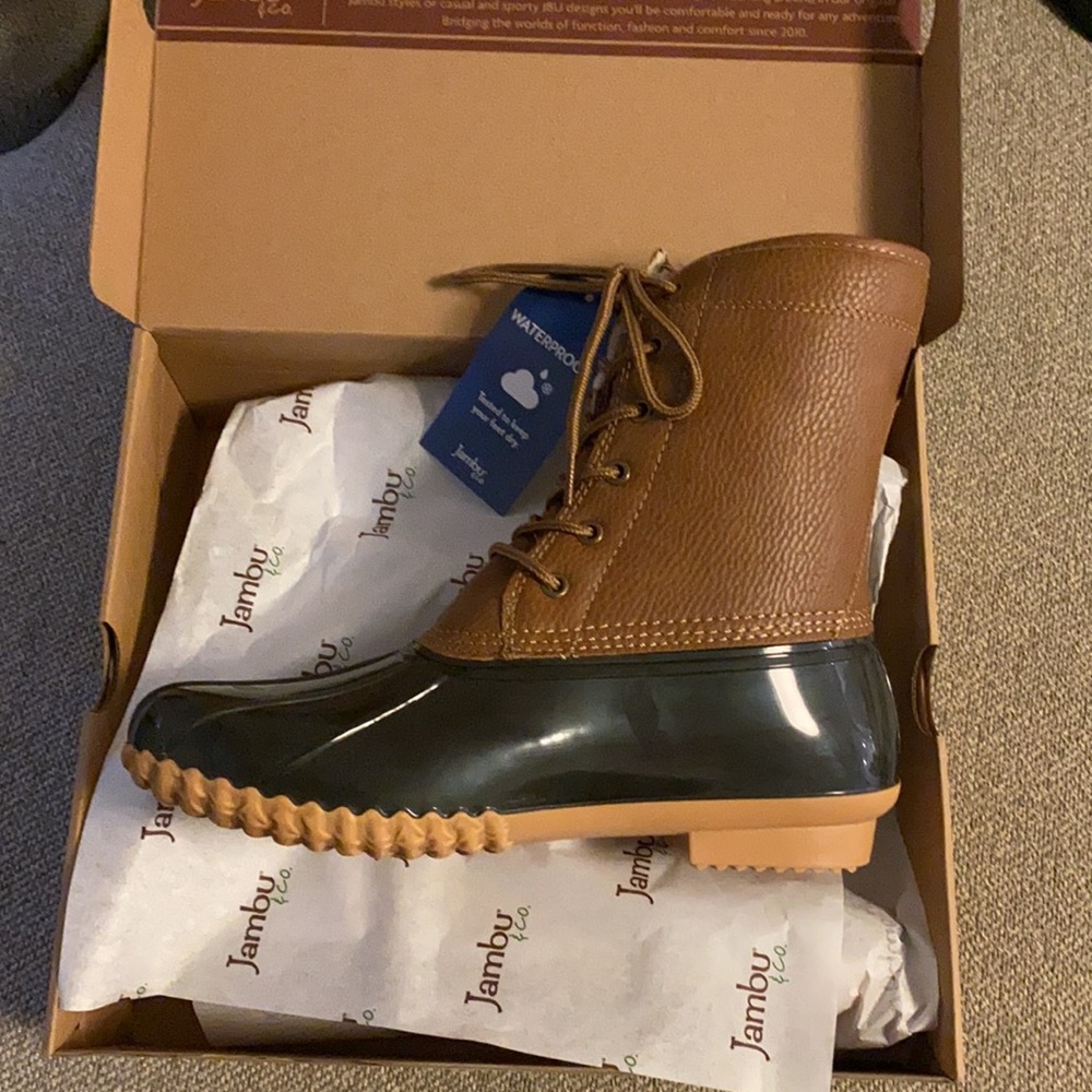 JBU Brand Waterproof Duck Boots Women’s size 9.5